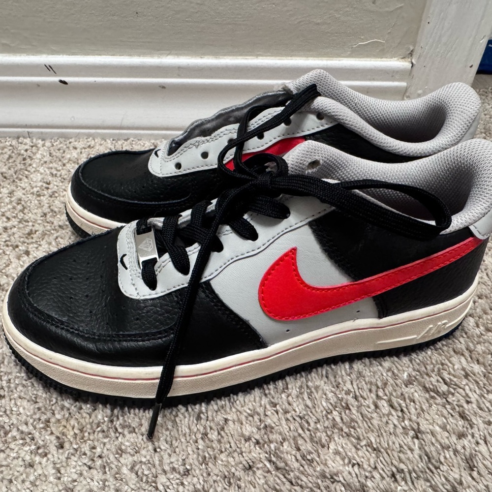 Nike Kids Black and Red Sneakers with Gray Accents